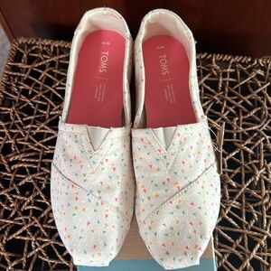 NWT Women’s TOMS Classic, Natural Funfetti Sz. 10